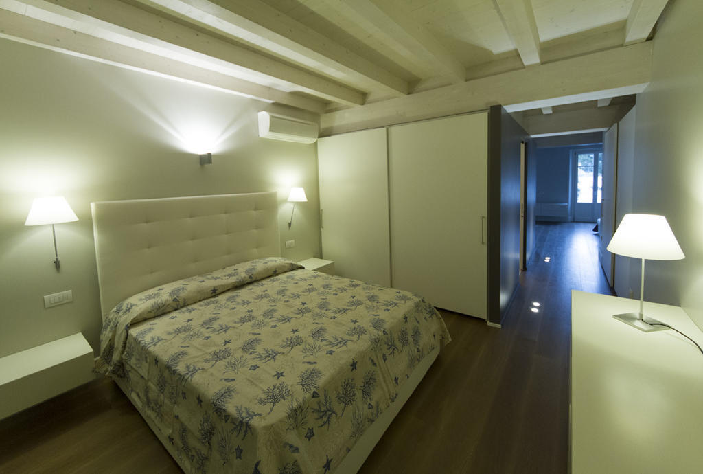 Apartament La Casa Del Porto Lovere Pokój zdjęcie